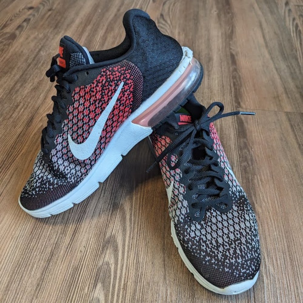 NIKE Air Max Sequent 2 Women's Size 10 Black Coral Shoes